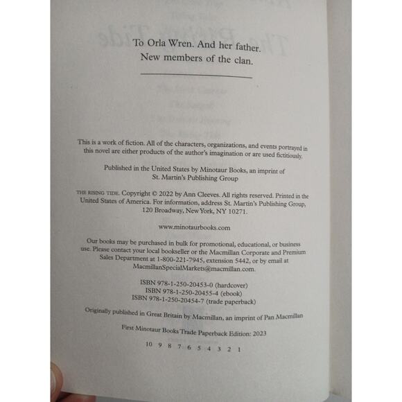 The Rising Tide - A Vera Stanhope Novel - Paperback By Ann Cleeves - GOOD * - Picture 3 of 5